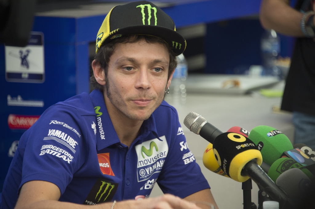 VALENCIA, SPAIN - NOVEMBER 05:  Valentino Rossi of Italy and Movistar Yamaha MotoGP speaks during the press conference during the MotoGP of Valencia - Previews  at Ricardo Tormo Circuit on November 5, 2015 in Valencia, Spain.  (Photo by Mirco Lazzari gp/Getty Images)